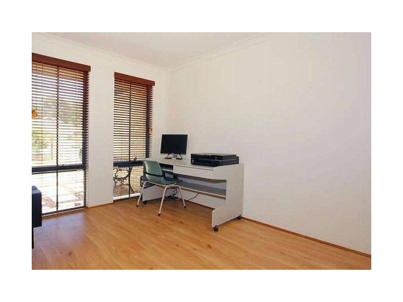 4 Mirabeau Mews, Bibra Lake WA 6163