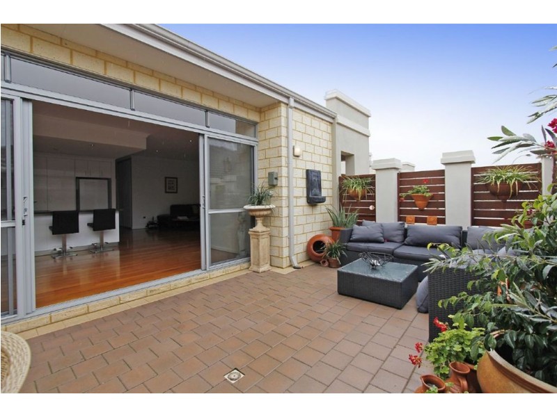 3/11 Katsura Gardens, Munster WA 6166