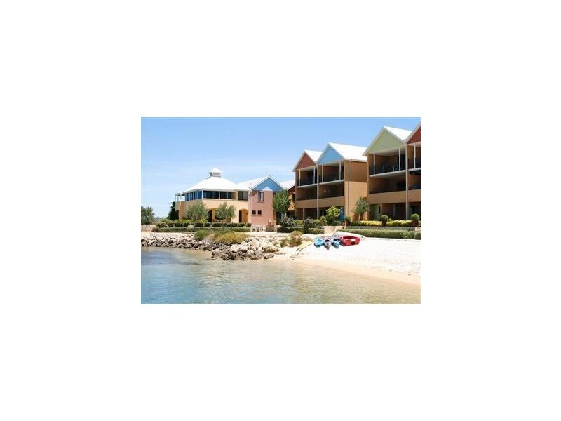 21/19 San Marco Quays, Halls Head WA 6210