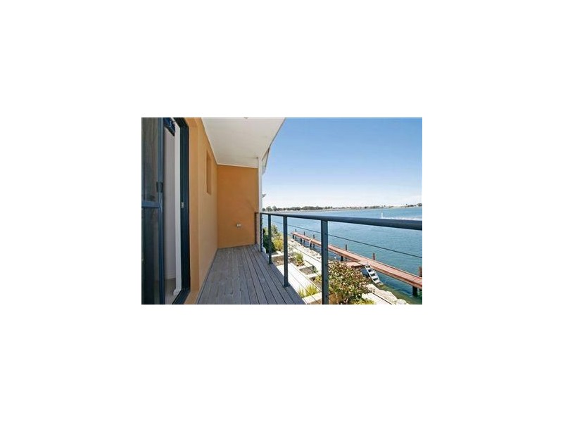 21/19 San Marco Quays, Halls Head WA 6210