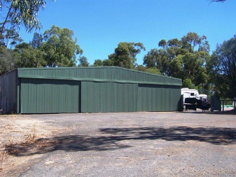 234 Henderson Road, Munster WA 6166