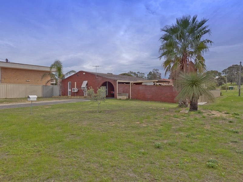 67 Bullfinch Street, Spearwood WA 6163