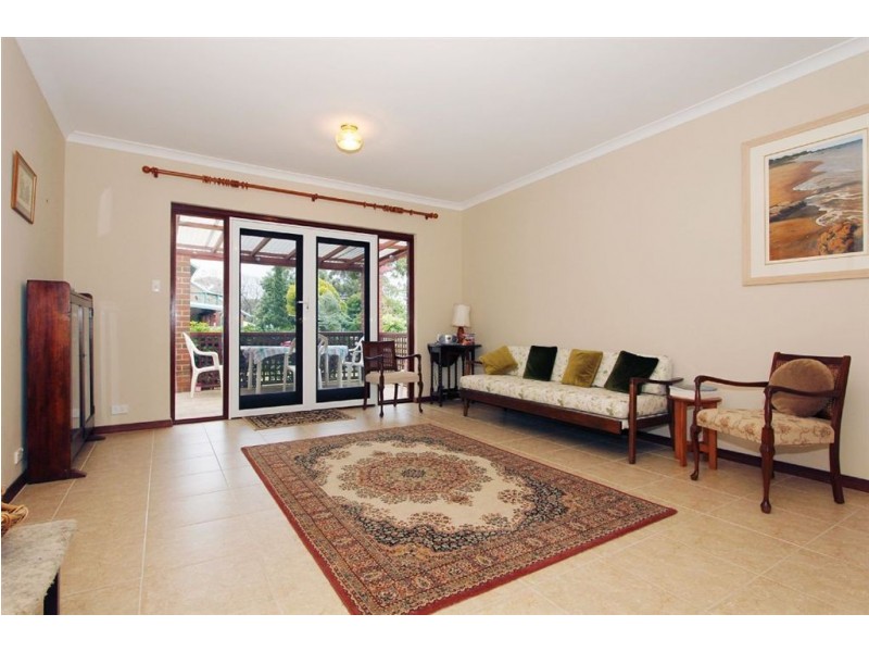 194 Carrington Street, Hilton WA 6163