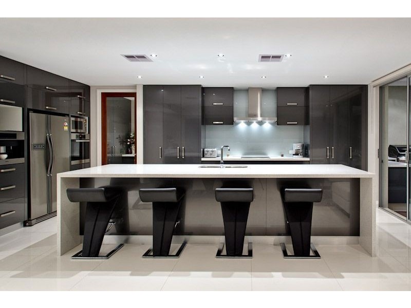 11 Newark Turn, North Coogee WA 6163