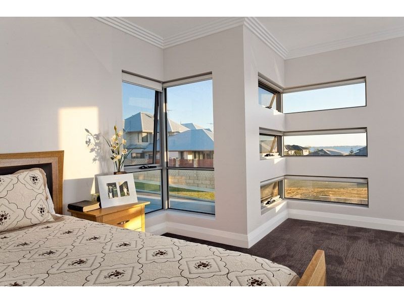 11 Newark Turn, North Coogee WA 6163