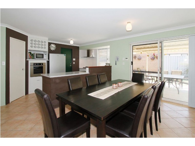 37 Marshwood Retreat, Bibra Lake WA 6163