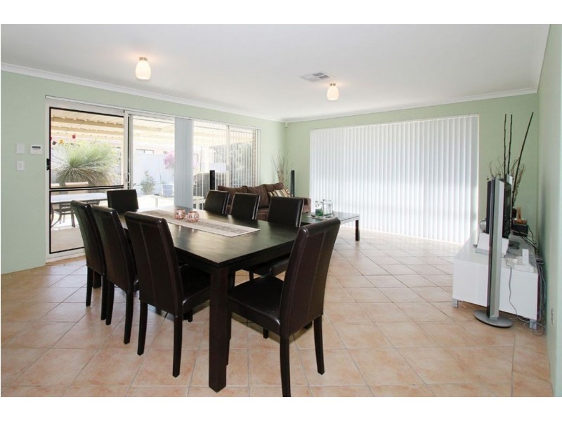 37 Marshwood Retreat, Bibra Lake WA 6163