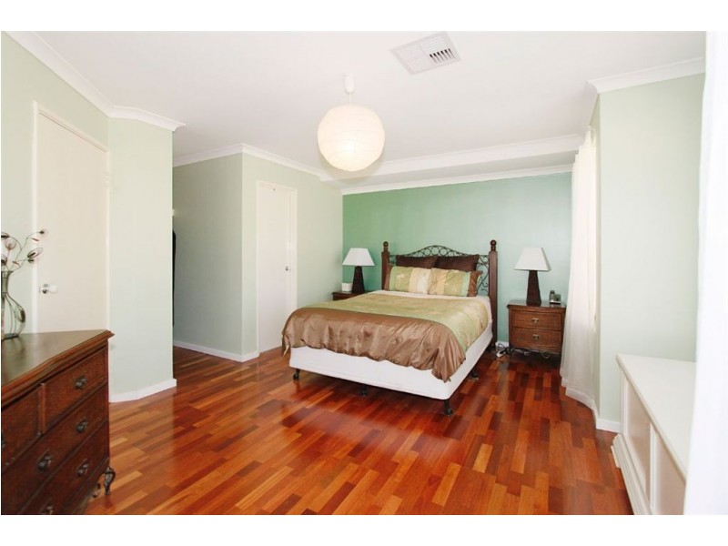 37 Marshwood Retreat, Bibra Lake WA 6163