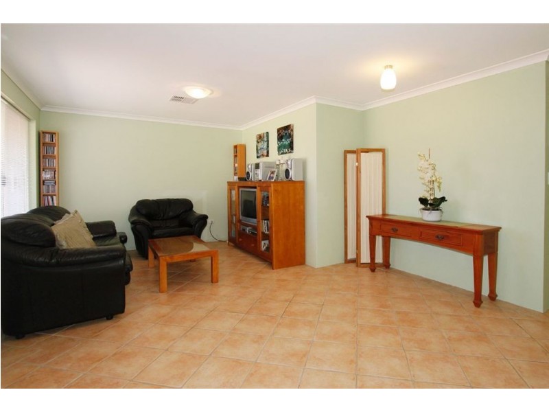 37 Marshwood Retreat, Bibra Lake WA 6163