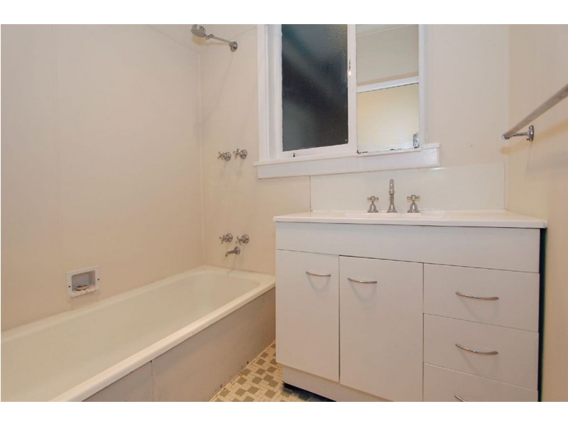 8 Alonso Street, Coolbellup WA 6163