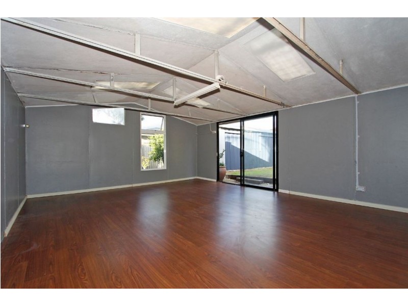 8 Alonso Street, Coolbellup WA 6163