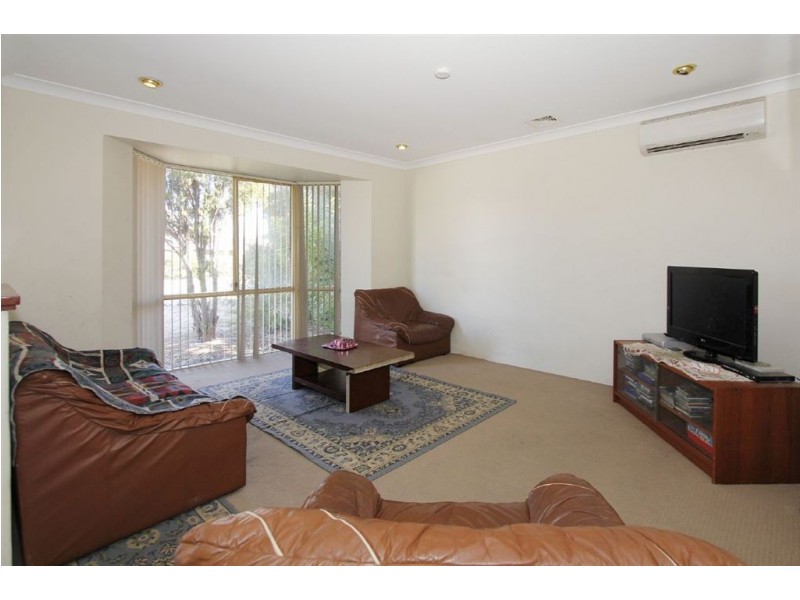 15 Moondarra Circle, South Lake WA 6164