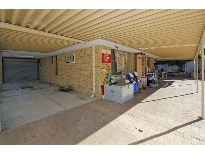 15 Moondarra Circle, South Lake WA 6164