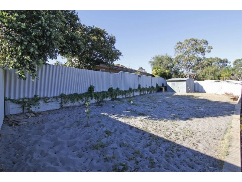 15 Moondarra Circle, South Lake WA 6164