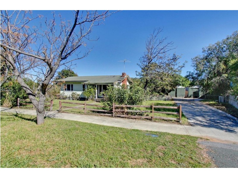 35 Grigg Place, Hilton WA 6163