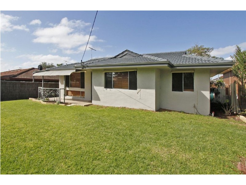 16 Birbeck Way, Spearwood WA 6163