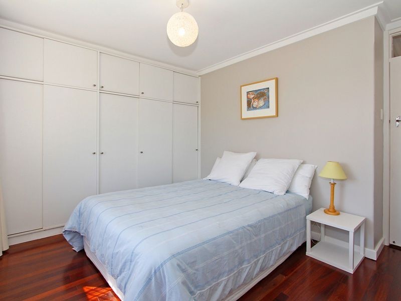 25 Riggs Way, Hamilton Hill WA 6163