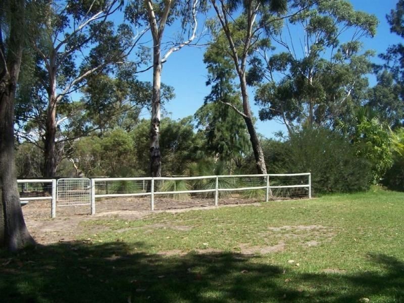 234 Henderson Road, Munster WA 6166