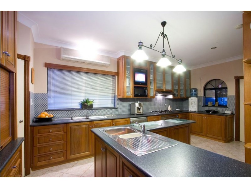 71 Paget Street, Hilton WA 6163