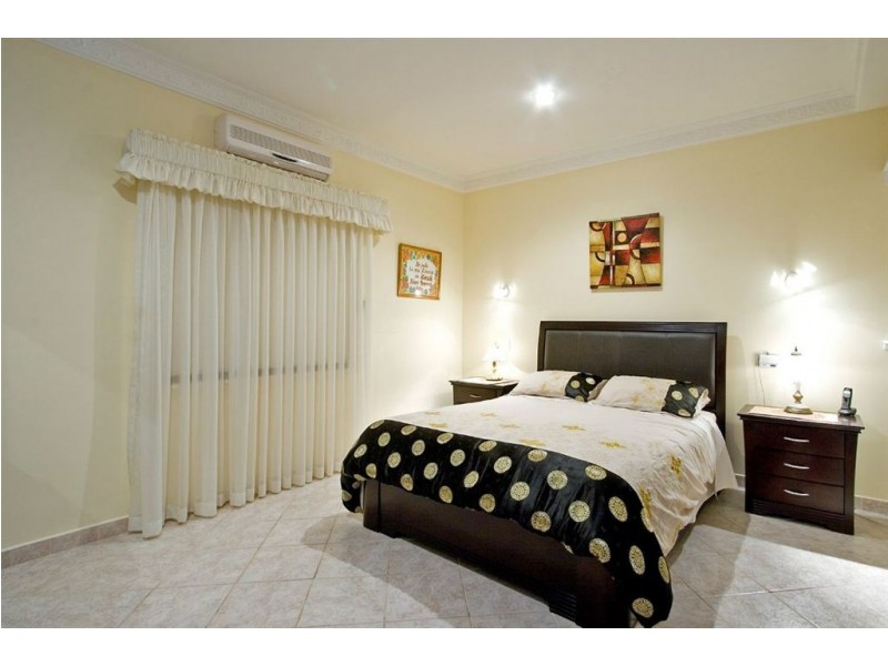 71 Paget Street, Hilton WA 6163