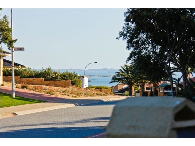 23 Duchart Way, Coogee WA 6166