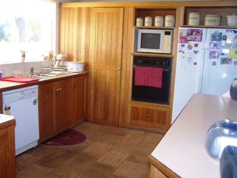 234 Henderson Road, Munster WA 6166