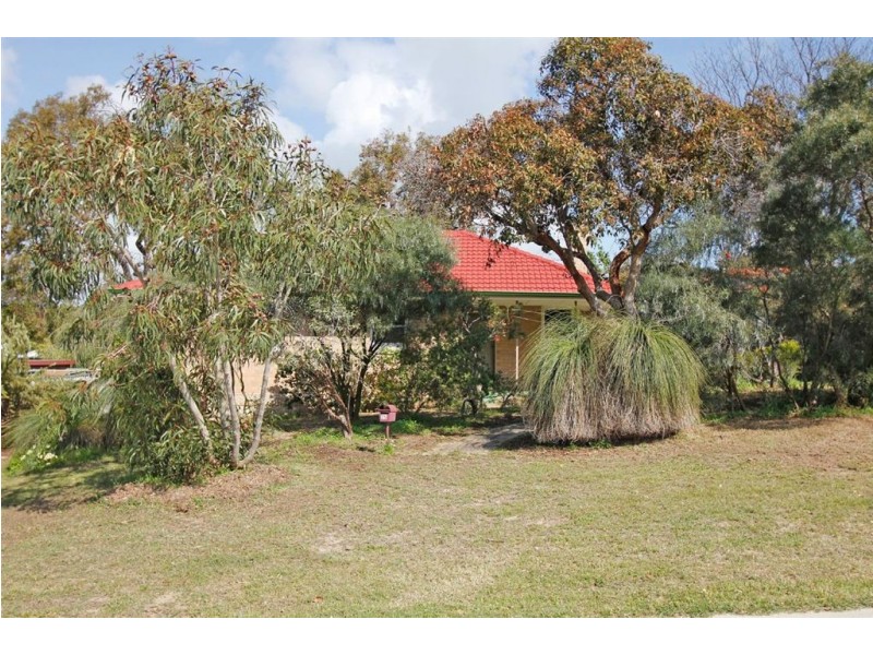 25 Egeus Way, Coolbellup WA 6163