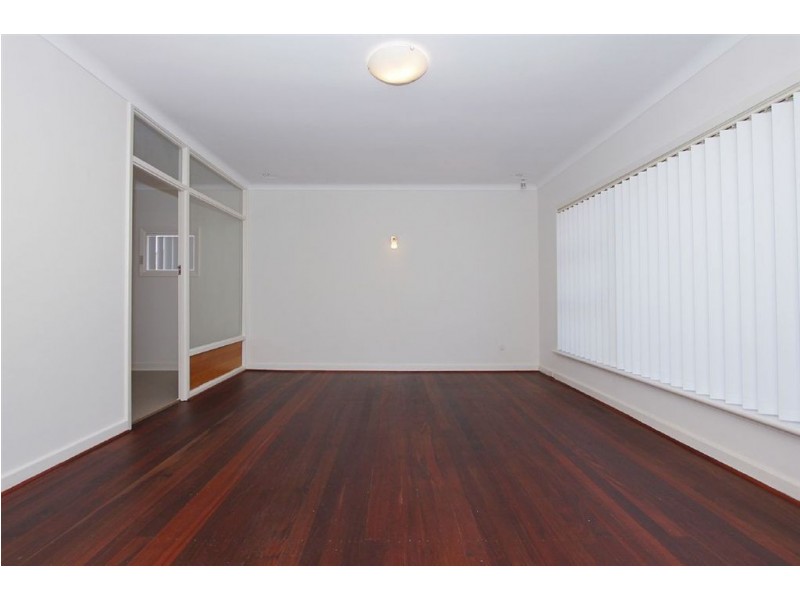 31 Helen Street, Hamilton Hill WA 6163