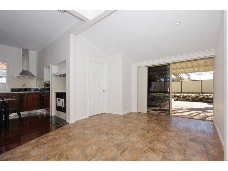 59 Paget Street, Hilton WA 6163