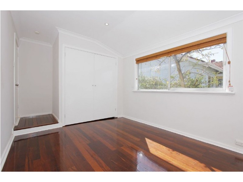 59 Paget Street, Hilton WA 6163