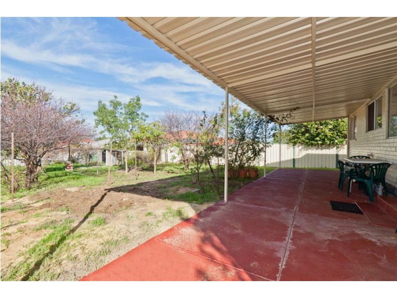 20 Ivermey Road, Hamilton Hill WA 6163