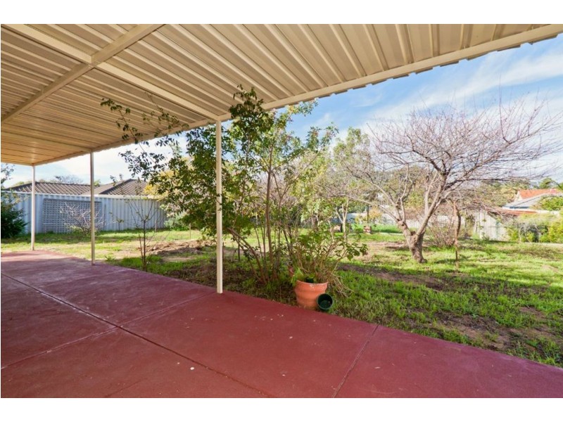 20 Ivermey Road, Hamilton Hill WA 6163