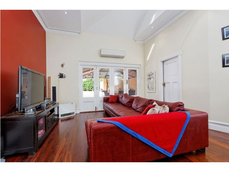 218 Hampton Road, Beaconsfield WA 6162