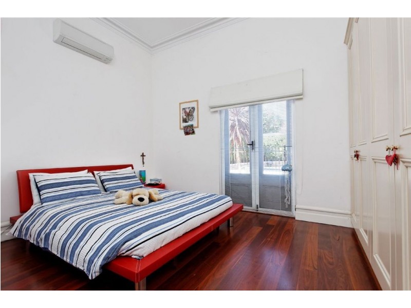 218 Hampton Road, Beaconsfield WA 6162