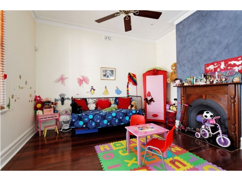 218 Hampton Road, Beaconsfield WA 6162