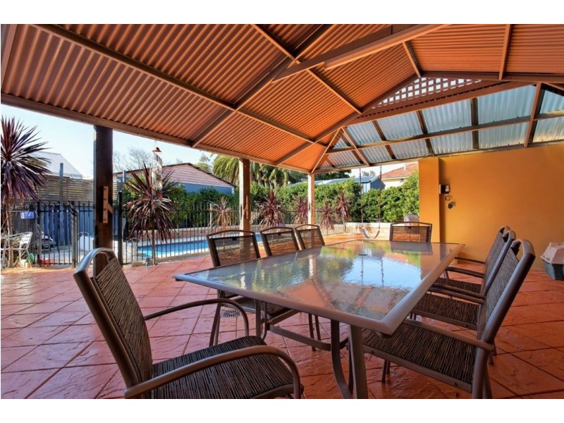 218 Hampton Road, Beaconsfield WA 6162