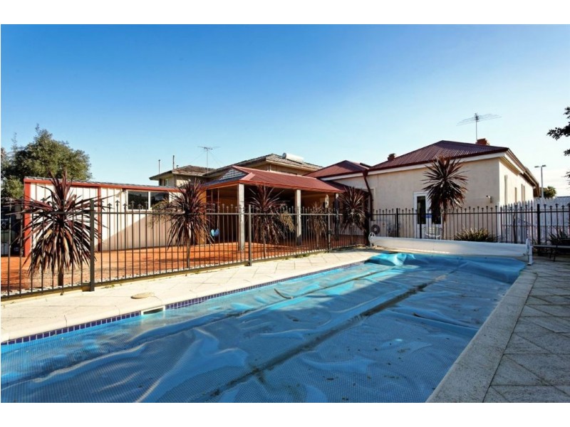 218 Hampton Road, Beaconsfield WA 6162