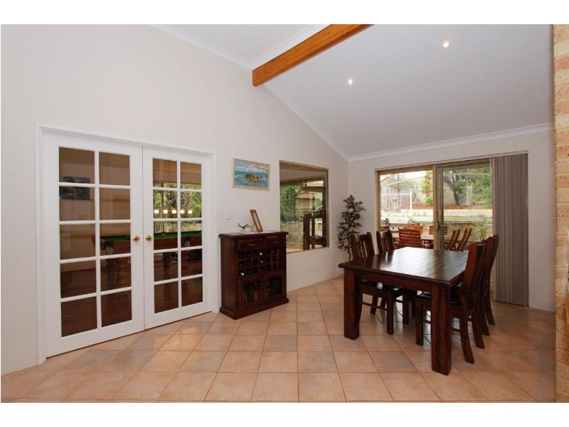 85 West Churchill Avenue, Munster WA 6166