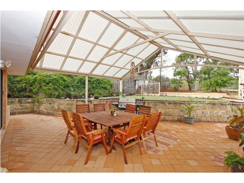 85 West Churchill Avenue, Munster WA 6166