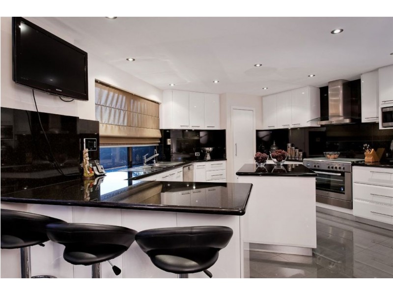6 Viewcrest Rise, Coogee WA 6166