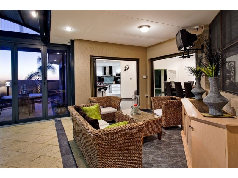 6 Viewcrest Rise, Coogee WA 6166