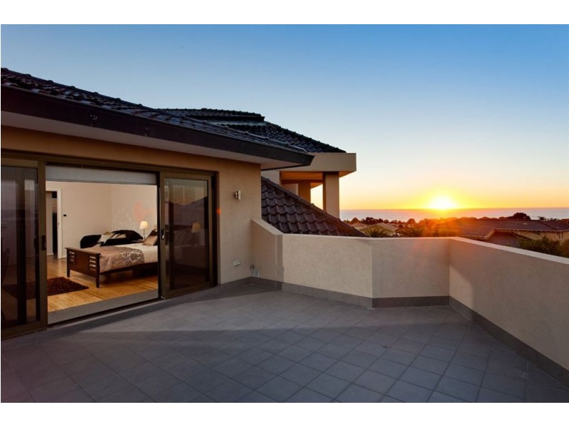 6 Viewcrest Rise, Coogee WA 6166