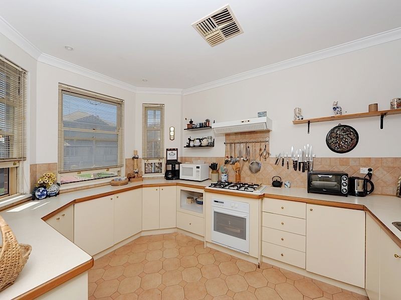 119 Solomon Street, Beaconsfield WA 6162