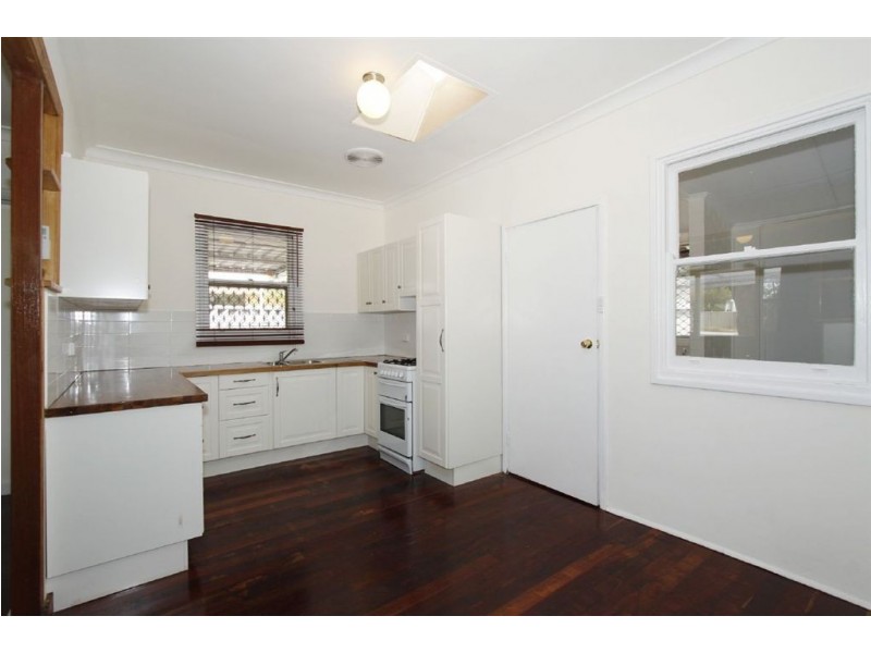 5 Keenan Street, Hamilton Hill WA 6163