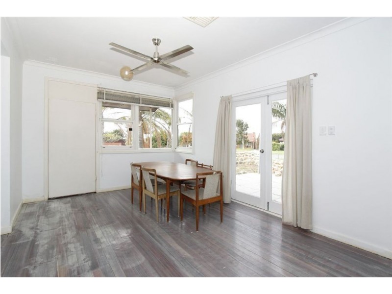 23 Thorsager Street, Coolbellup WA 6163