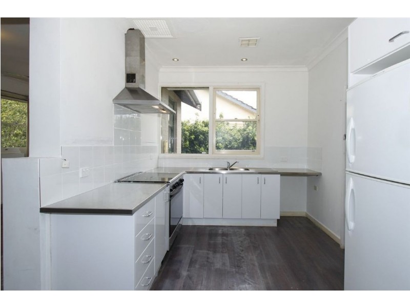 23 Thorsager Street, Coolbellup WA 6163