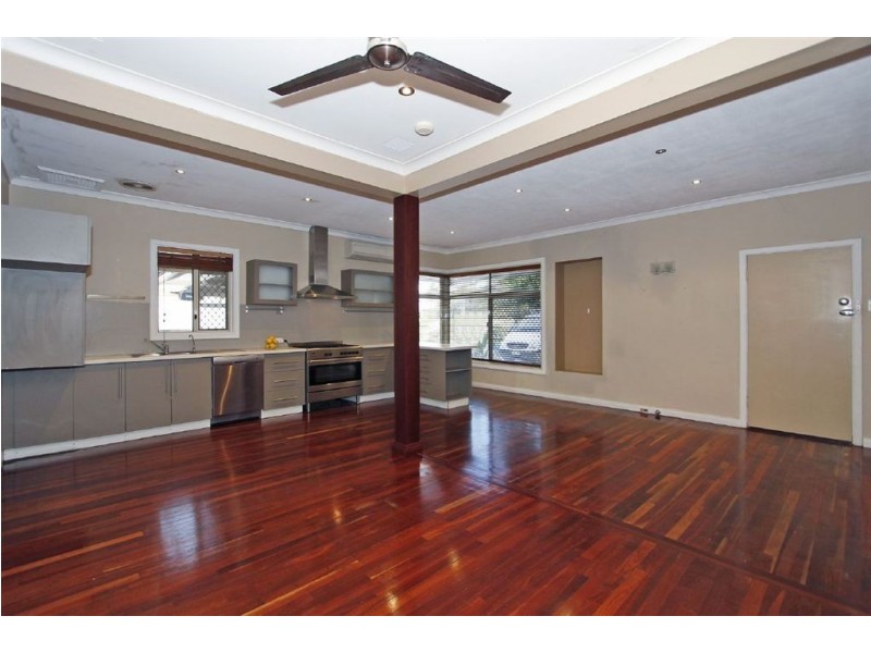 8 Alonso Street, Coolbellup WA 6163