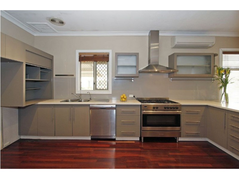 8 Alonso Street, Coolbellup WA 6163