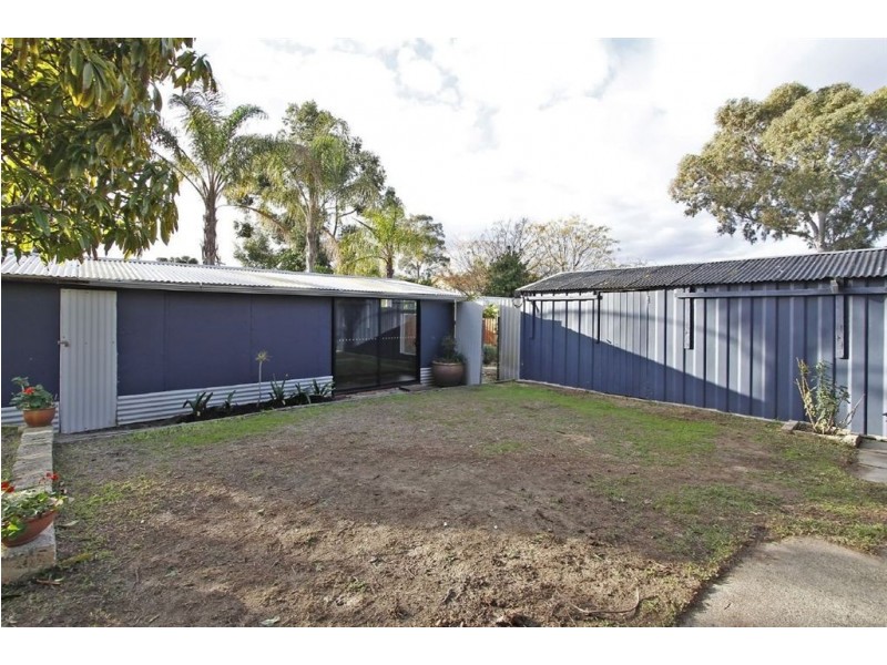 8 Alonso Street, Coolbellup WA 6163