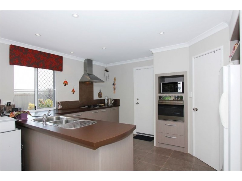 20 Edgehill Walk, Piara Waters WA 6112